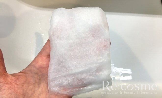 美容液でひたひたのシート