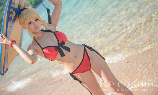 もちやさんの水着コスプレ姿